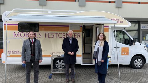 Kultusminister Lorz besichtigt Testmobil