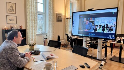 Digitale Doppelstunde mit dem Kultusminister