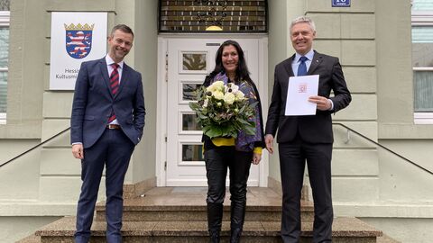 v.l.n.r.: zuständiger Referatsleiter für die Hessische Lehrkräfteakademie im HKM, Ralph Horstkötter, Präsidentin der Hessischen Lehrkräfteakademie, Heide Steiner, Kultusstaatssekretär, Dr. Manuel Lösel