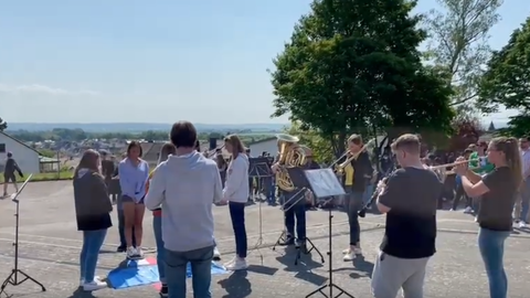 "Hier spielt die Musik" der Singbergschule Wölfersheim