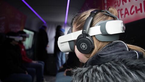 Startschuss für den Zukunftsbus Martin-Niemöller-Schule in Wiesbaden