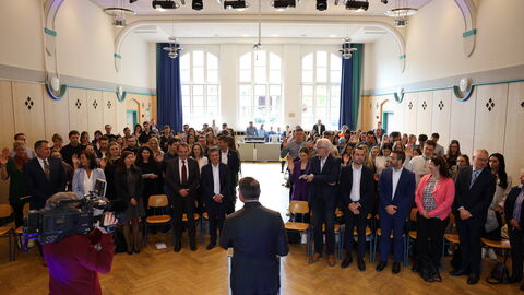 Vereidigung neuer Lehrkräfte - Wiesbaden Vereidigung neuer Lehrkräfte - Wiesbaden
