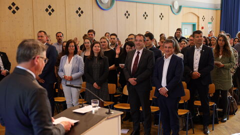 Vereidigung neuer Lehrkräfte - Wiesbaden Vereidigung neuer Lehrkräfte - Wiesbaden