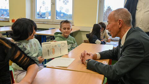 Armin Schwarz besucht Lotteschule in Wetzlar Armin Schwarz besucht Lotteschule in Wetzlar