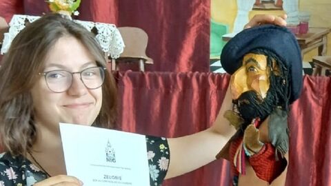 1,0-Abitur für Schülerin der „Schule für Kinder beruflich Reisender (SfKbR)“, Manjana