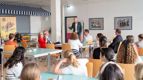Stiftung Lesen Bildungsminister im Klassenraum