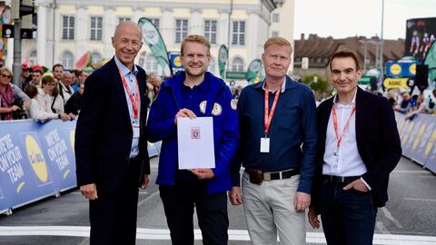 Bescheidübergabe Deutschland-Tour 