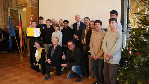 1. Platz: Klassen 8a, 8b und 8c der Anne-Frank-Schule aus Frankfurt